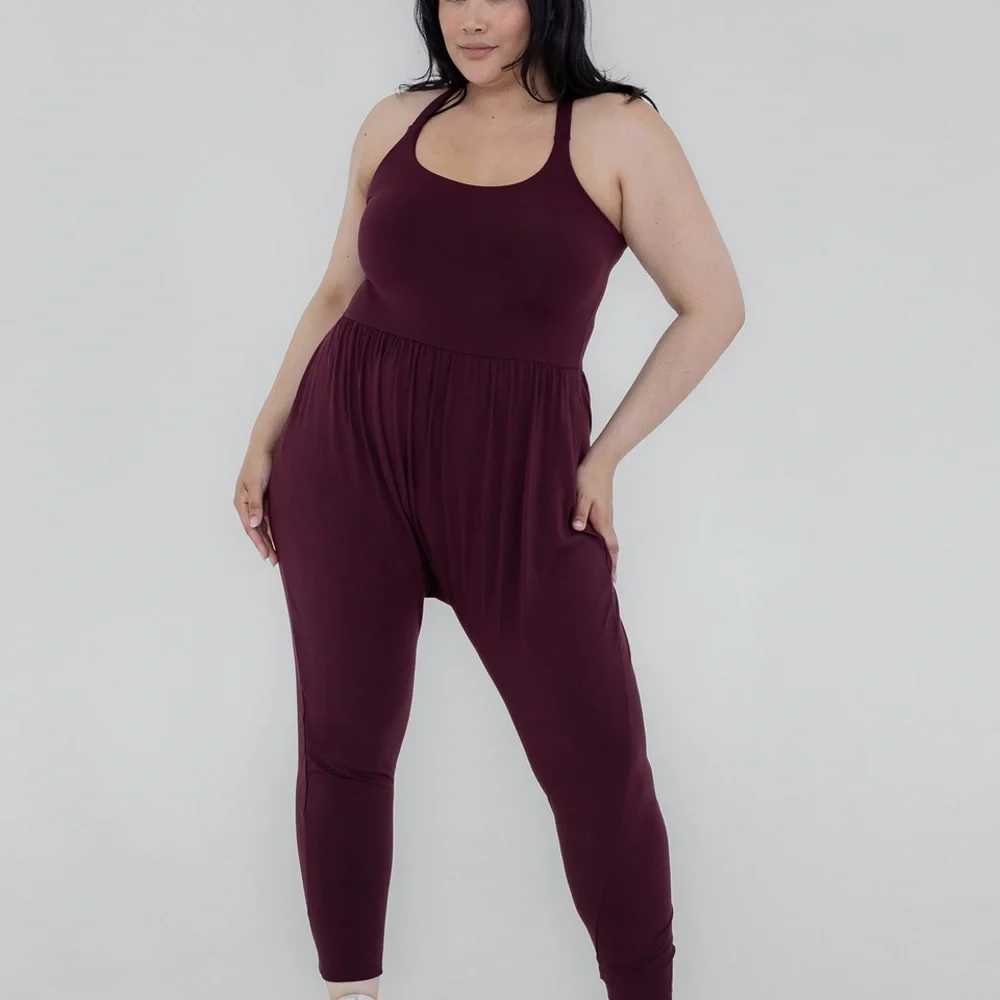 Imbodhi Bodhi Jumper in Burgundy - Picture 1 of 10